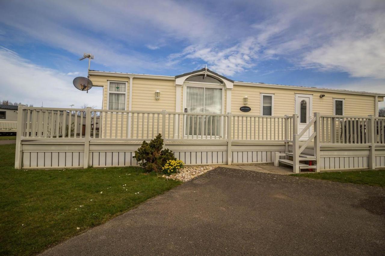 Brilliant Caravan For Hire At Manor Park In Hunstanton Norfolk Ref 23176K Hotel Luaran gambar