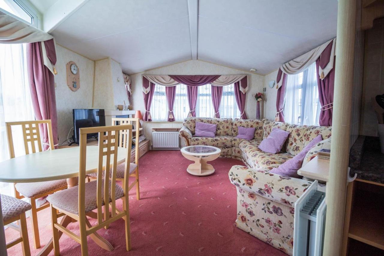 Brilliant Caravan For Hire At Manor Park In Hunstanton Norfolk Ref 23176K Hotel Luaran gambar