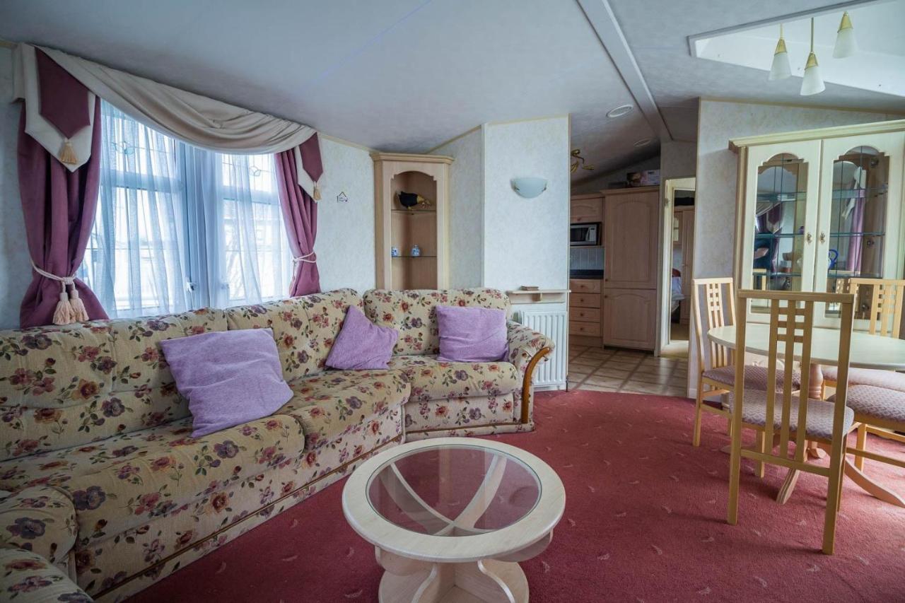Brilliant Caravan For Hire At Manor Park In Hunstanton Norfolk Ref 23176K Hotel Luaran gambar
