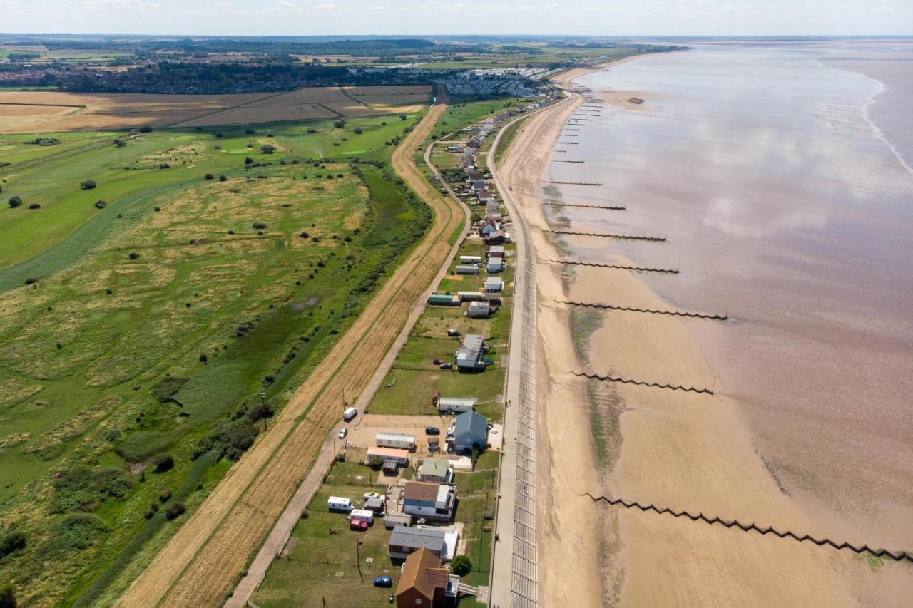 Brilliant Caravan For Hire At Manor Park In Hunstanton Norfolk Ref 23176K Hotel Luaran gambar
